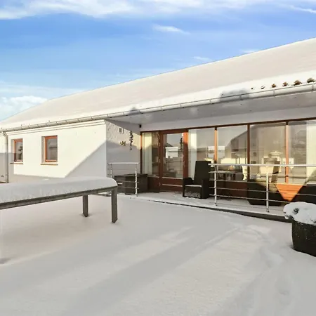 Leny - 900m From The Sea In Nw Jutland By Interhome Pandrup