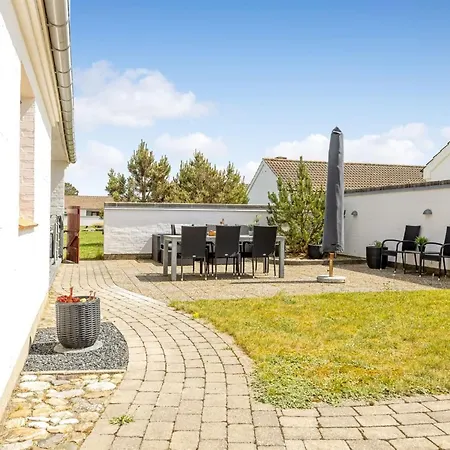 Leny - 900m From The Sea By Interhome *